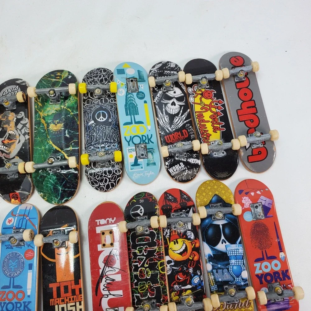 Tech Deck Fingerboard Lot 19pc World Industries Zoo York Birdhouse Multi Color